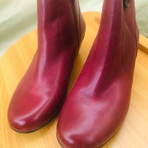 DANSKO booties……9